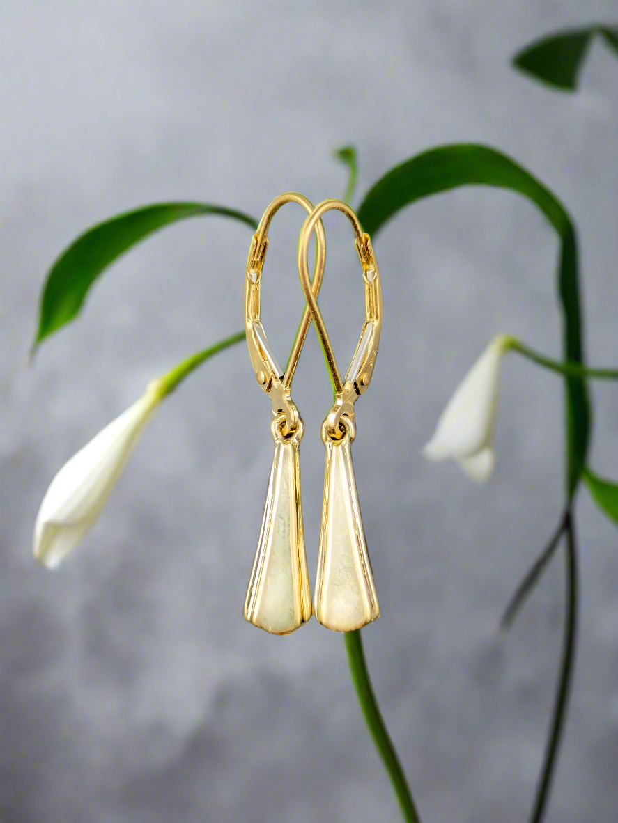18k Gold Flute Earrings