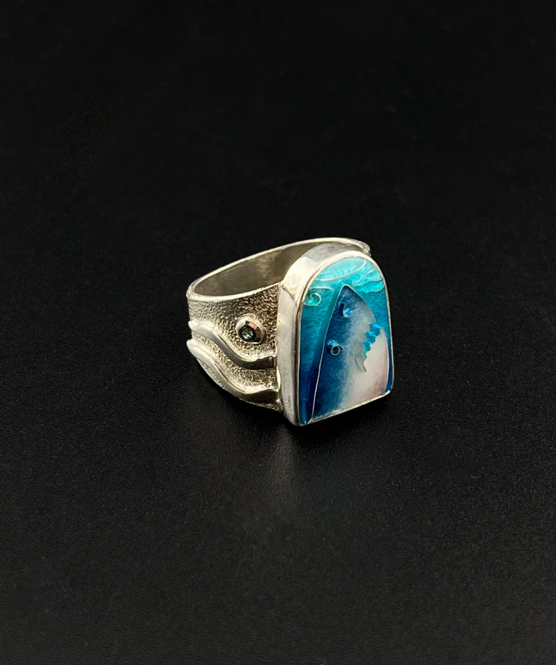 Shark Ring
